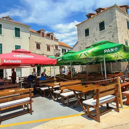 Apartment Modern Luxury 2-bedroom With Balcony & Patio Kastela