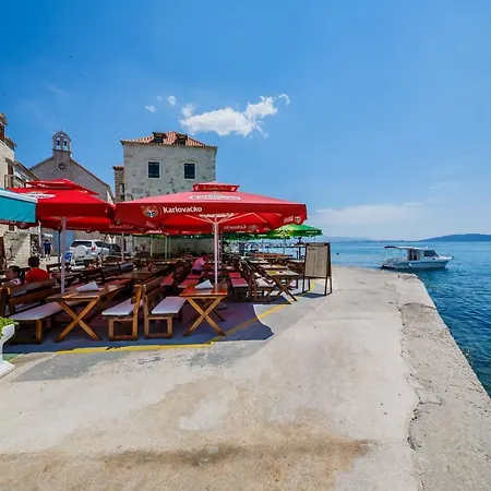 Modern Luxury 2-bedroom With Balcony & Patio Kaštela